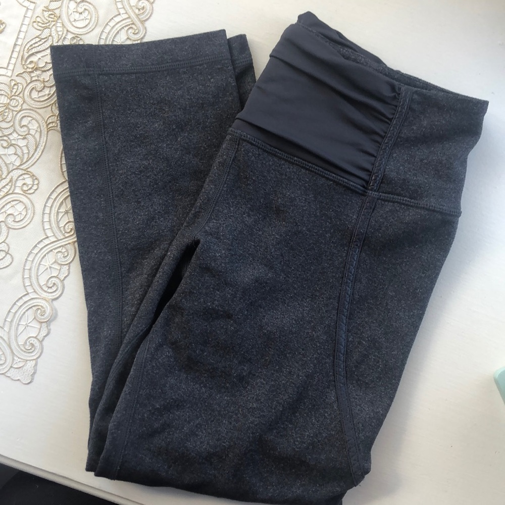Lululemon Grey Cropped Leggings